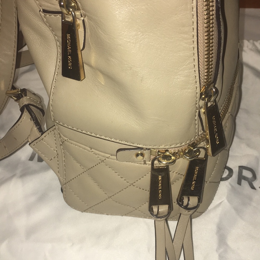 Michael Kors Rhea Backpack Beige Leather Gold Hardware Designer Bag - Picture 4 of 15